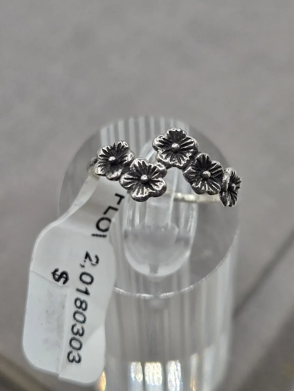 Sterling Silver Ring Row of Daisy Flowers size 7 Fairy Boho Dainty Delicate 925